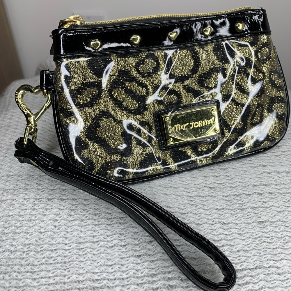 NWOT Betsey Johnson Leopard Wristlet